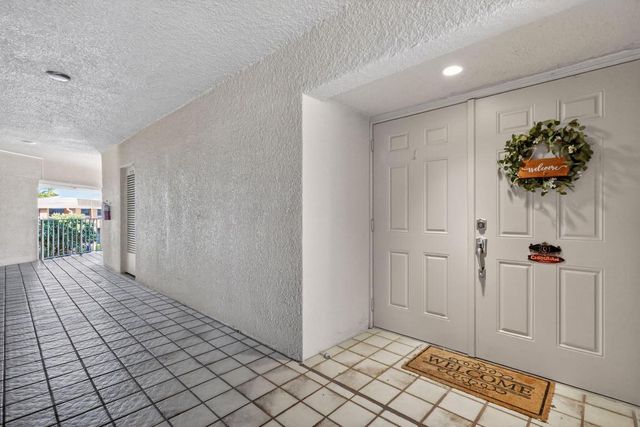 1100 Surf Road 201, Singer Island, FL 33404