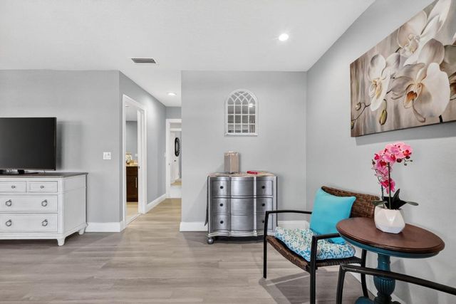 1100 Surf Road 201, Singer Island, FL 33404