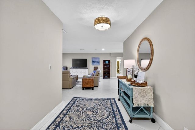 1100 Surf Road 201, Singer Island, FL 33404