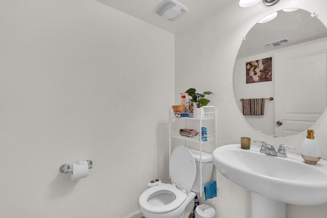 4371 W Saginaw Way, Fresno, CA 93722