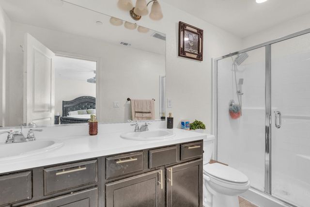 4371 W Saginaw Way, Fresno, CA 93722