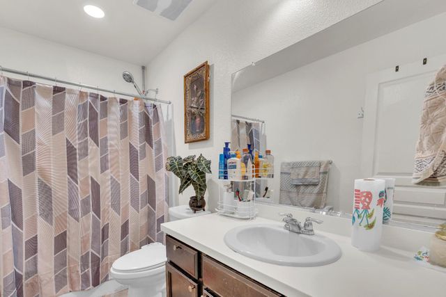 4371 W Saginaw Way, Fresno, CA 93722