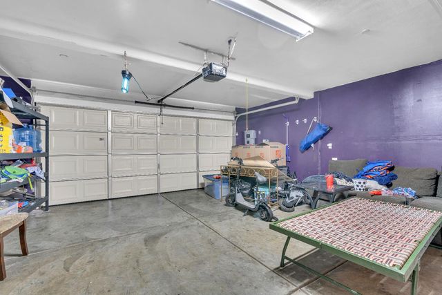 4371 W Saginaw Way, Fresno, CA 93722