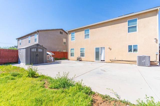 4371 W Saginaw Way, Fresno, CA 93722