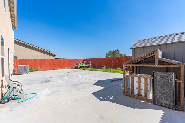 4371 W Saginaw Way, Fresno, CA 93722