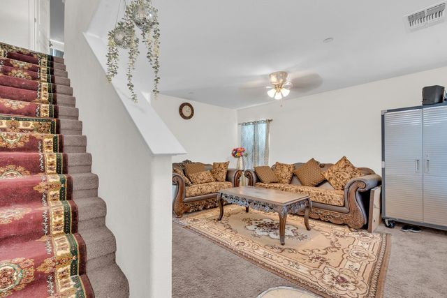 4371 W Saginaw Way, Fresno, CA 93722