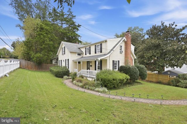 3816 N GLEBE RD, Arlington, VA 22207