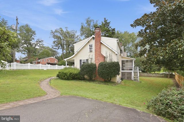 3816 N GLEBE RD, Arlington, VA 22207