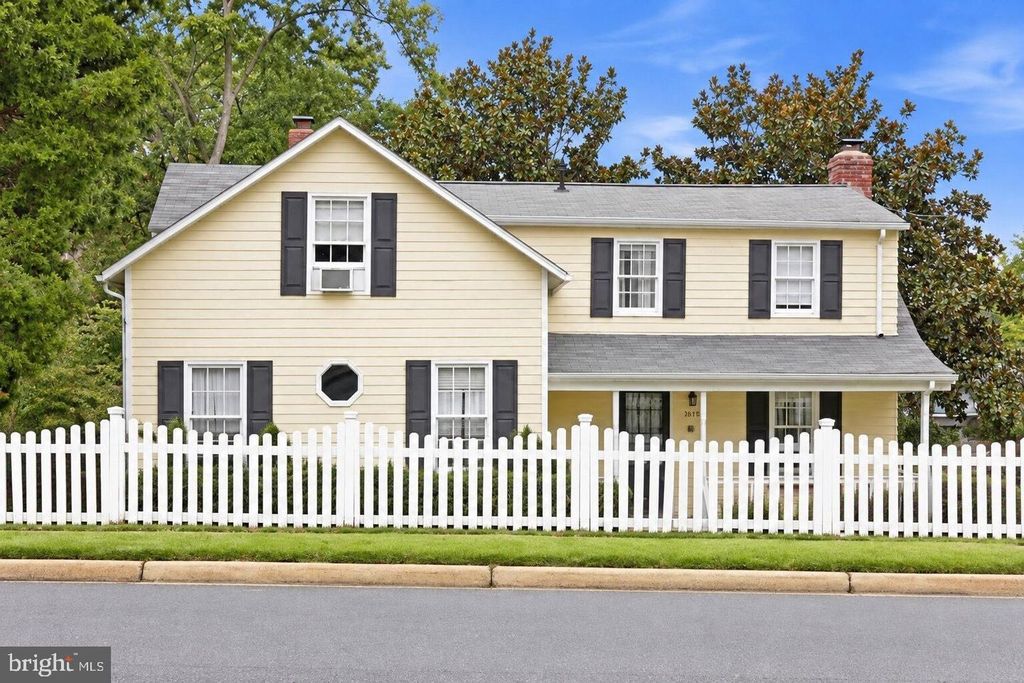 3816 N GLEBE RD, Arlington, VA 22207