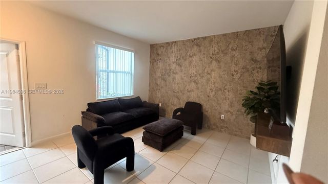 12383 NW 23rd Ct, Miami, FL 33167