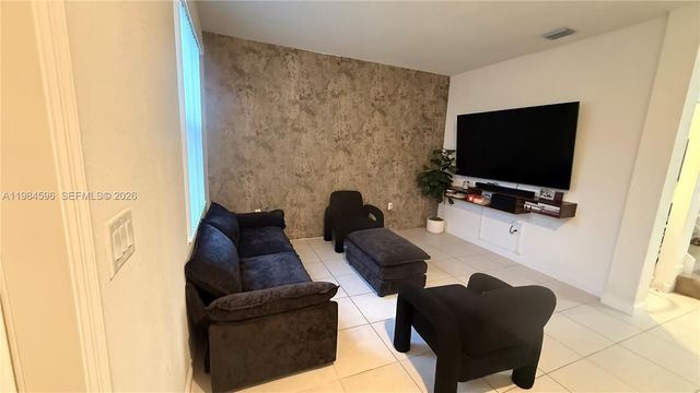 12383 NW 23rd Ct, Miami, FL 33167