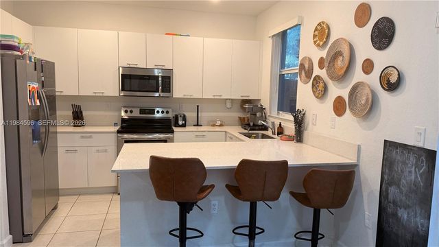 12383 NW 23rd Ct, Miami, FL 33167