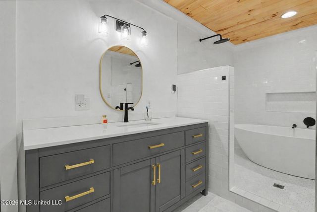 709 Pine Hills Road, Ocean Springs, MS 39564