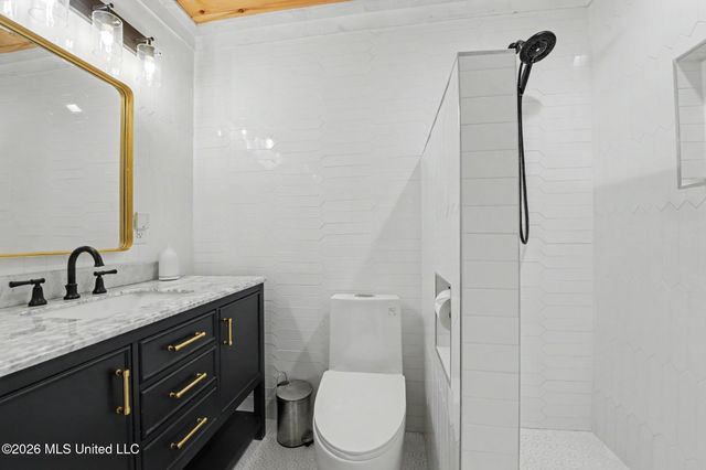 709 Pine Hills Road, Ocean Springs, MS 39564