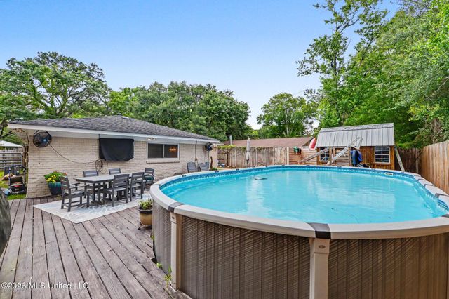 709 Pine Hills Road, Ocean Springs, MS 39564