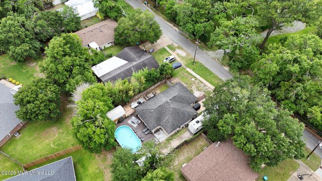 709 Pine Hills Road, Ocean Springs, MS 39564