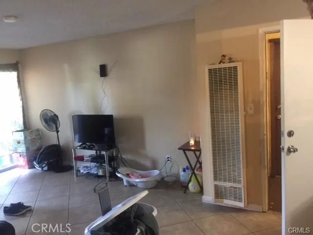801 S Lyon Street H-3, Santa Ana, CA 92705