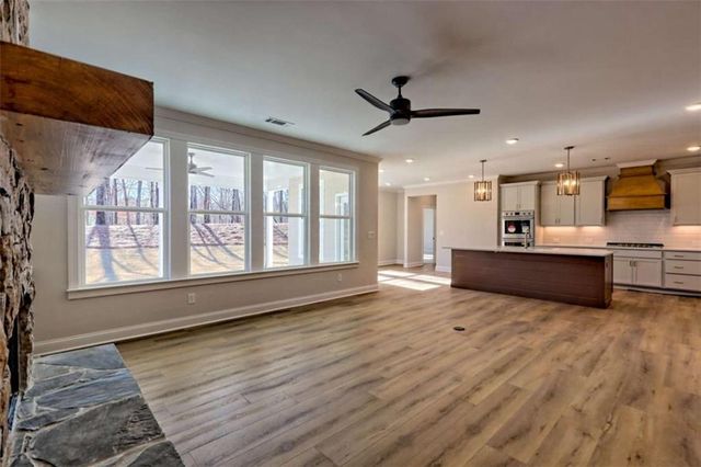 162 Northern Spy Drive, Clarkesville, GA 30523