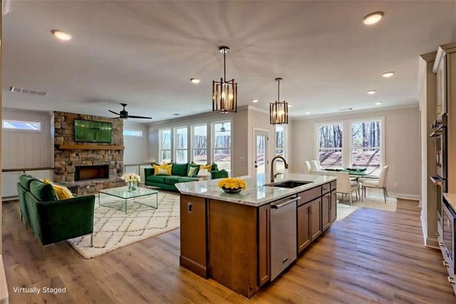 162 Northern Spy Drive, Clarkesville, GA 30523