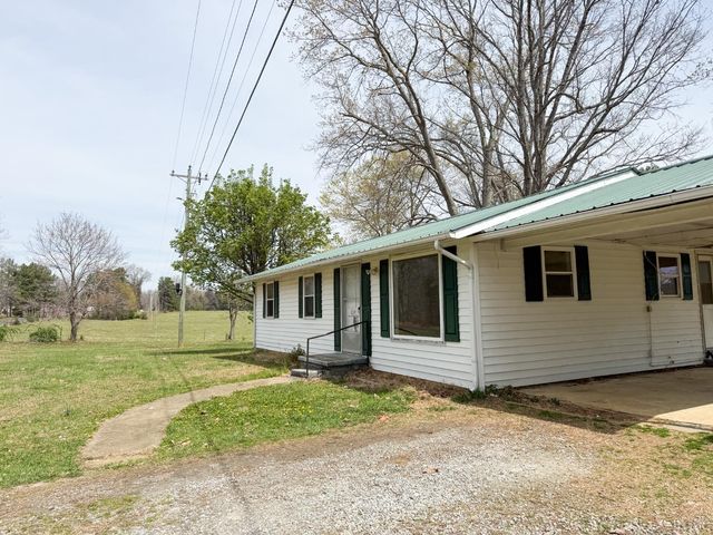 6218 Old Evergreen Road, Appomattox, VA 24522
