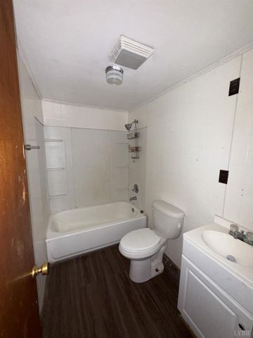 6218 Old Evergreen Road, Appomattox, VA 24522