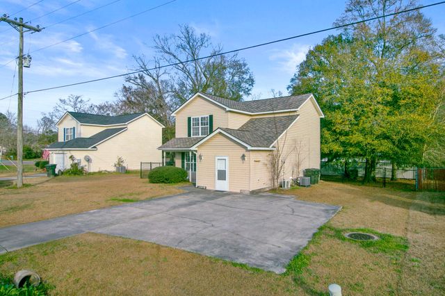 230 Lindy Creek Road, Goose Creek, SC 29445