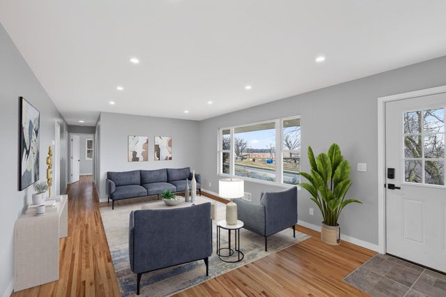 8912 Tretbaugh Drive, Bloomington, MN 55431