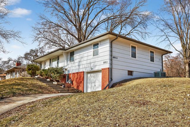 8912 Tretbaugh Drive, Bloomington, MN 55431