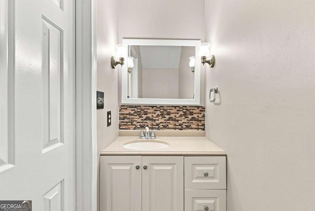 136 Sterling Court, Alpharetta, GA 30004