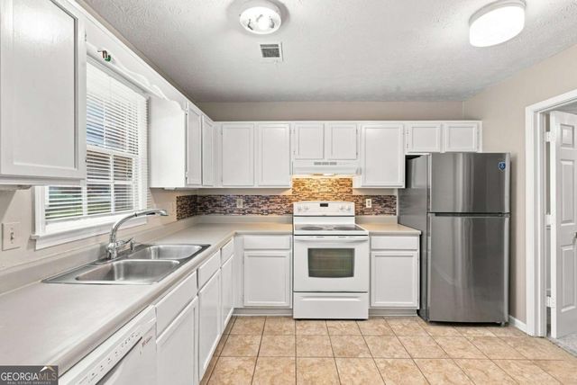 136 Sterling Court, Alpharetta, GA 30004