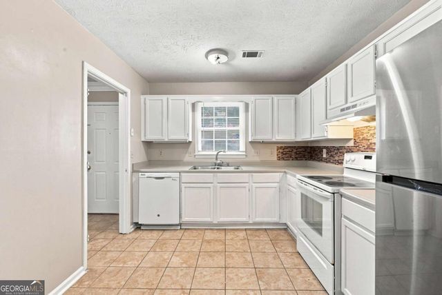 136 Sterling Court, Alpharetta, GA 30004