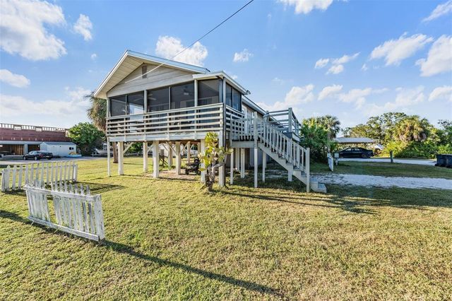 208 S CANAL STREET, Ruskin, FL 33570