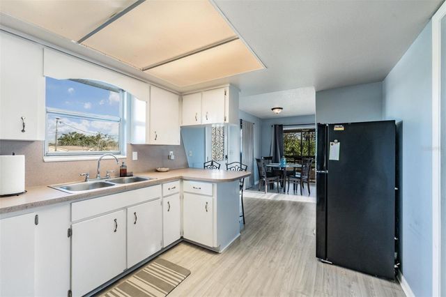 208 S CANAL STREET, Ruskin, FL 33570