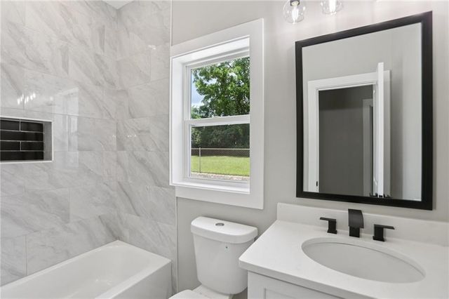 3189 B Jackson, Hapeville, GA 30354