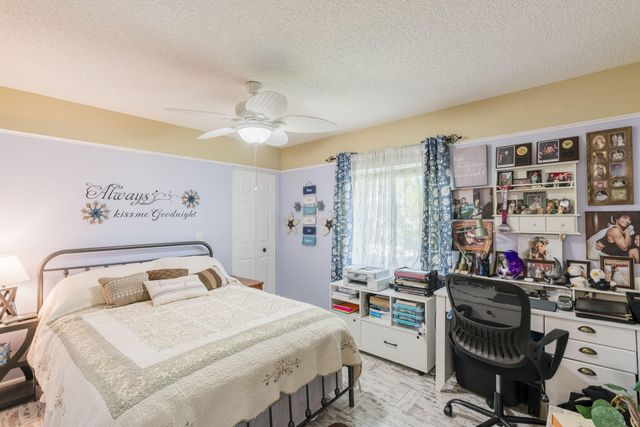 106 LAKE PINE Circle D-2, Greenacres, FL 33463