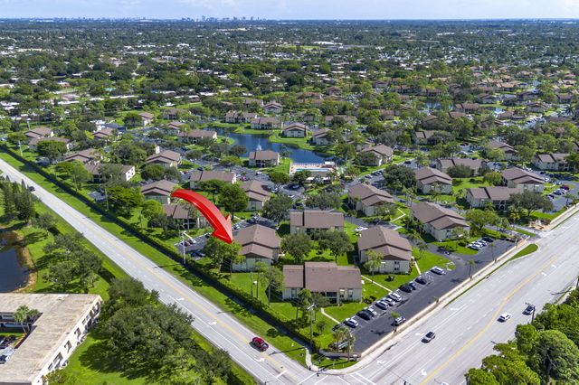 106 LAKE PINE Circle D-2, Greenacres, FL 33463
