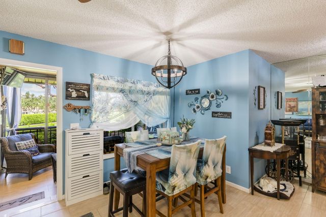 106 LAKE PINE Circle D-2, Greenacres, FL 33463