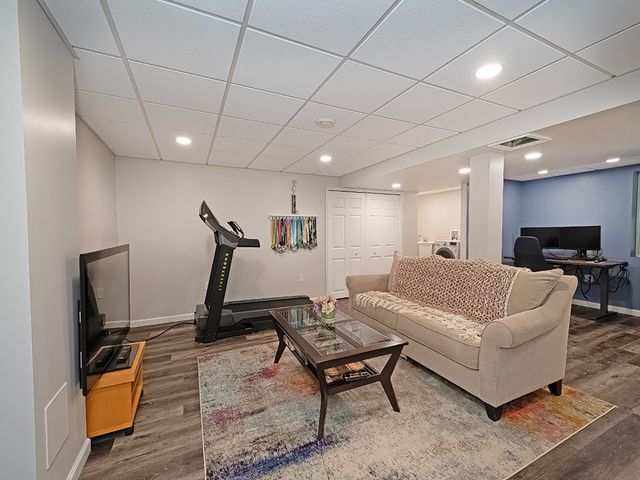 402 Dorseyville Rd, O'hara, PA 15215