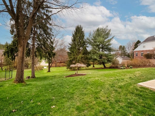 402 Dorseyville Rd, O'hara, PA 15215