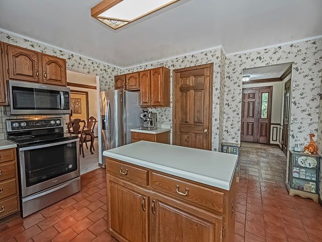 402 Dorseyville Rd, O'hara, PA 15215
