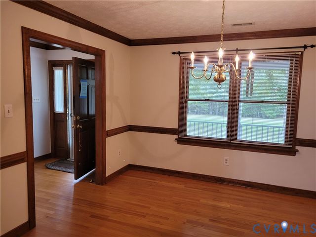 15520 Mount Air Ct, Hanover, VA 23192