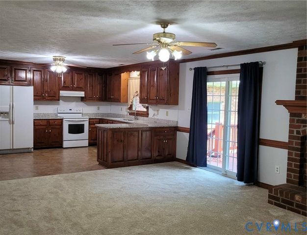 15520 Mount Air Ct, Hanover, VA 23192