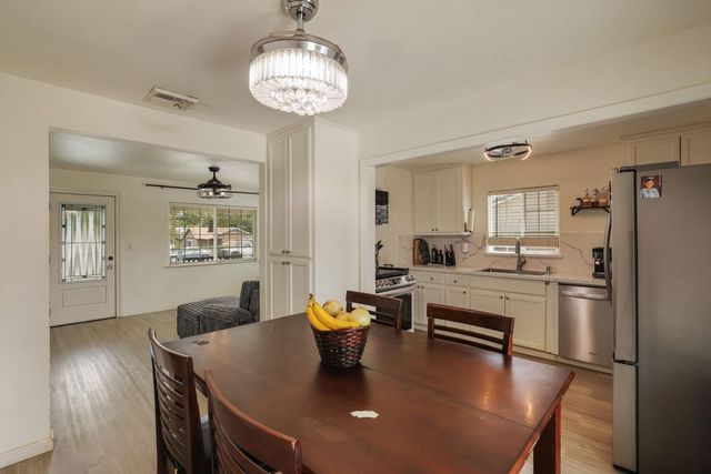 2660 Santa Fe St, Riverbank, CA 95367