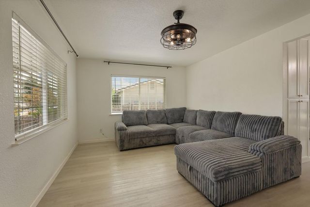 2660 Santa Fe St, Riverbank, CA 95367
