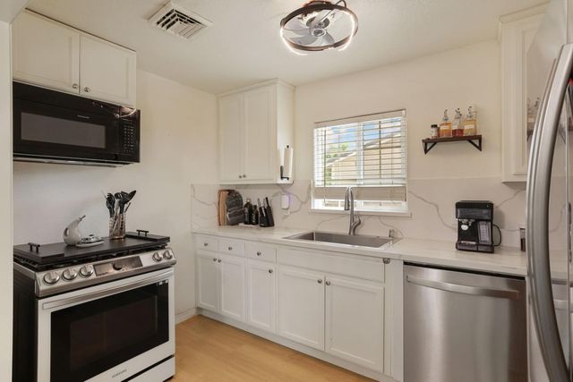 2660 Santa Fe St, Riverbank, CA 95367