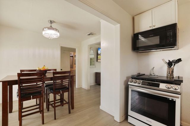 2660 Santa Fe St, Riverbank, CA 95367