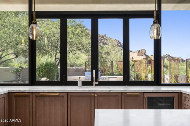 11285 E DESERT TROON Lane, Scottsdale, AZ 85255