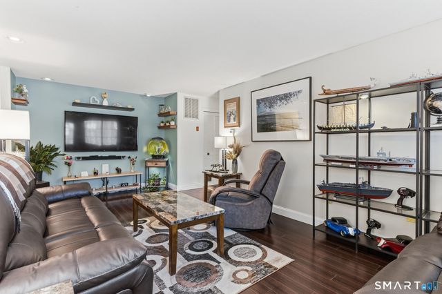 365 Mather Street APT 128, Hamden, CT 06514