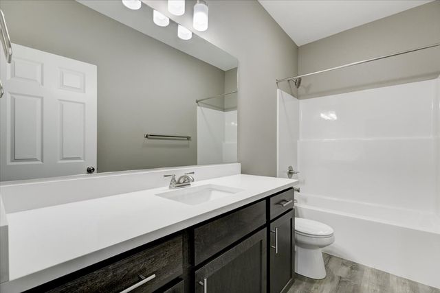 2002 Spaulding Lane, Grinnell, IA 50112
