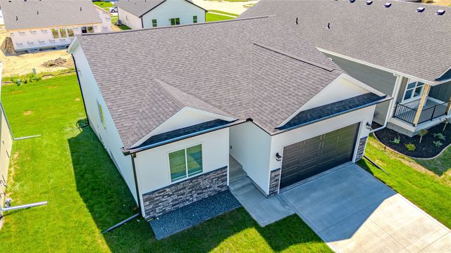 2002 Spaulding Lane, Grinnell, IA 50112